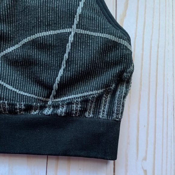 Fabletics Black And Gray spandex Sports Bra - Picture 3 of 8